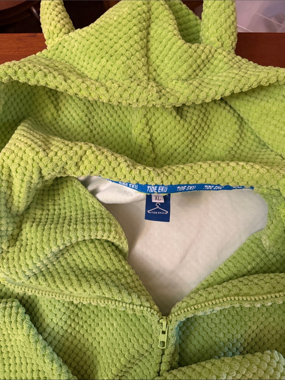 Cozy Lime Plush Hooded Zip-Up Sweatshirt - Picture 3 of 8